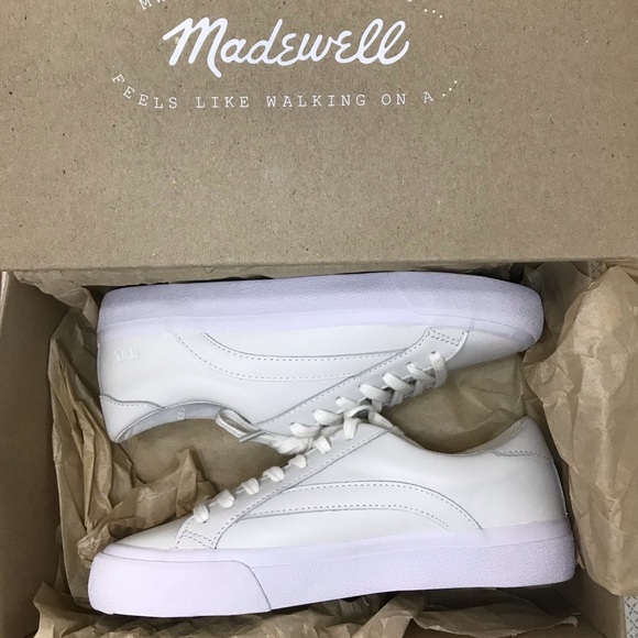 Shoes - Picture 1 of 4